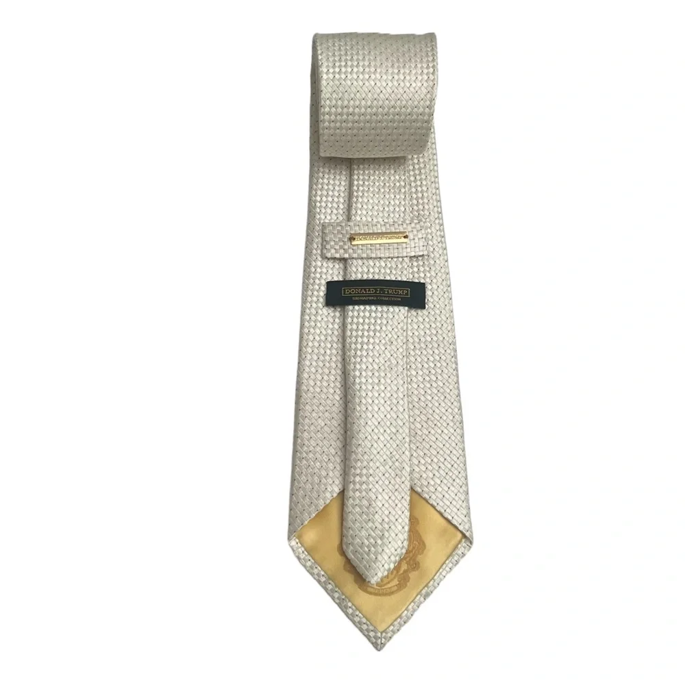 Donald J TRUMP Signature Collection Handmade 100% Silk Designer Tie‎ Ivory Woven